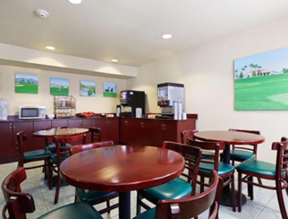 Microtel Inn & Suites By Wyndham Wellton Restauracja zdjęcie